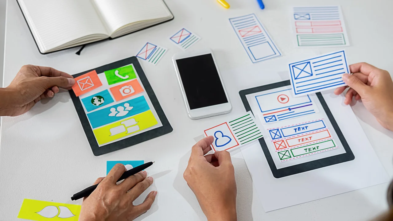 Cómo diseñar una página web atractiva y profesional que enamore a tus clientes