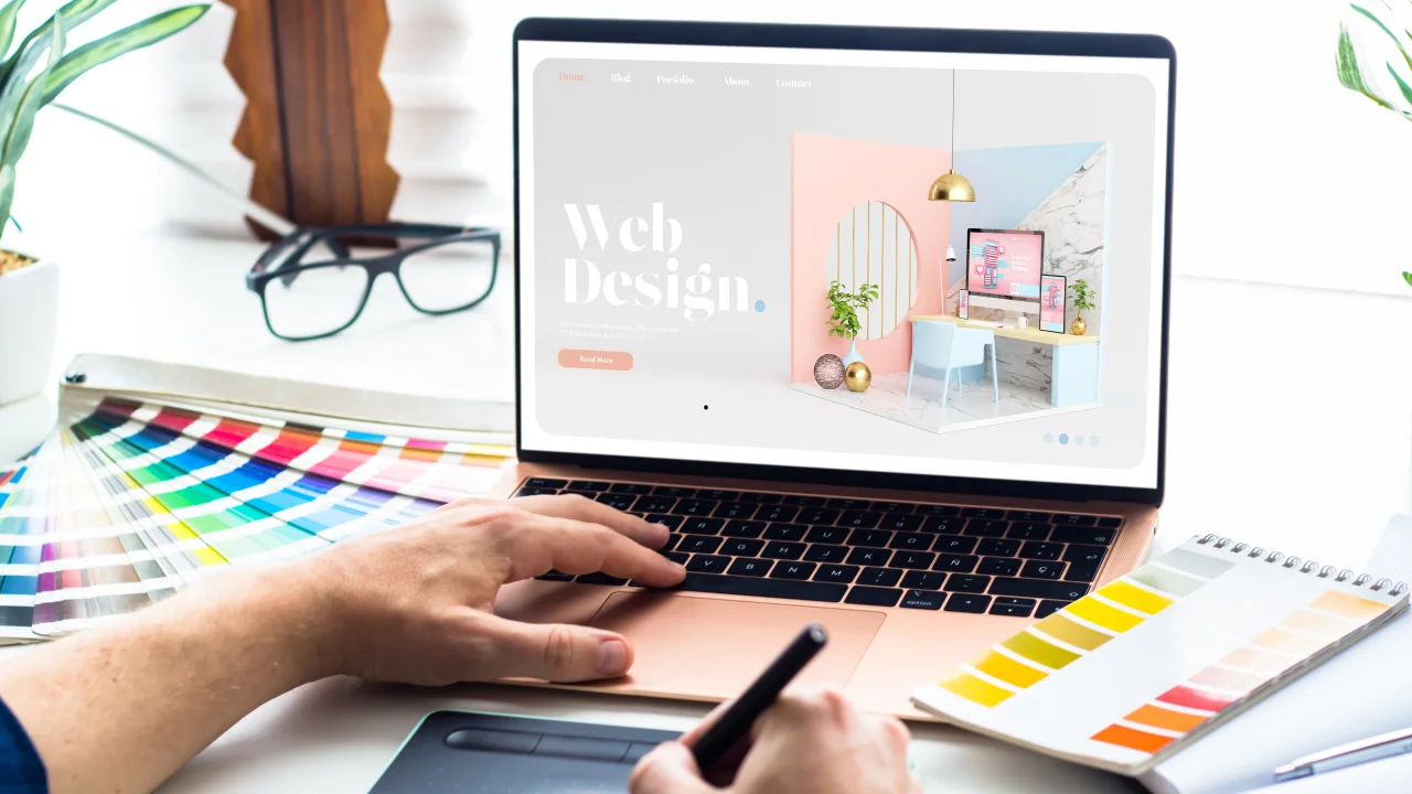 Cómo diseñar una página web atractiva y profesional que enamore a tus clientes